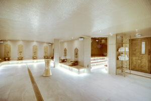 Hammam traditionnel "Or" aux Bains d’Alia à Bagneux, Paris.