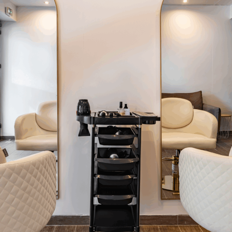 salon de coiffure les bains d'alia à bagneux, près de paris.